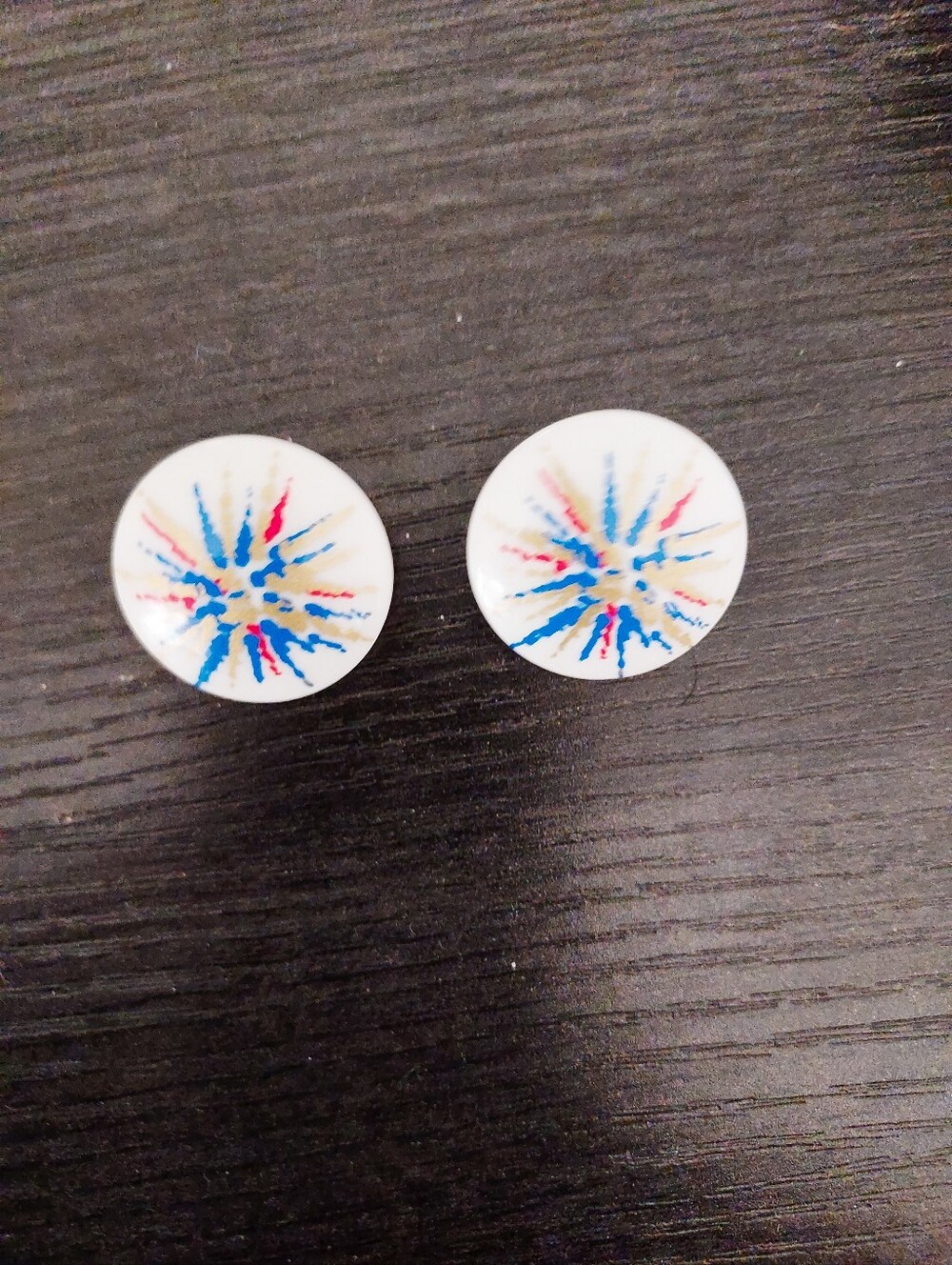 Vintage 80s Avon Fireworks White Round Stud Earrings with Blue and Red Burst
